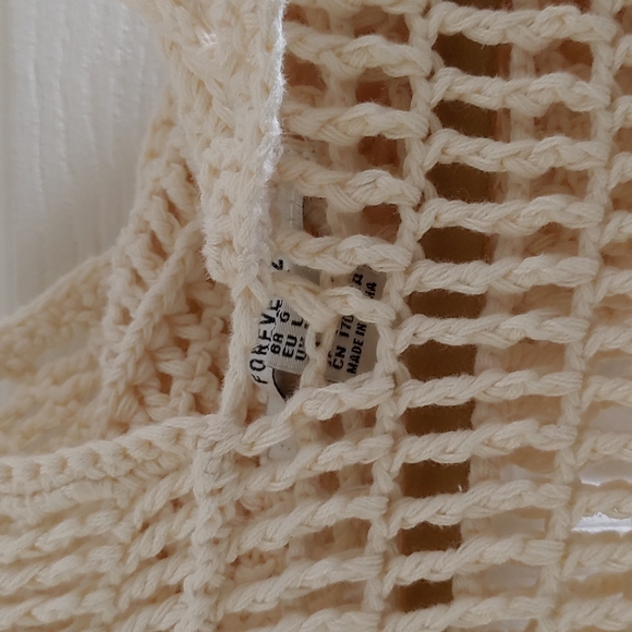 Forever 21 knit cropped hooded top. Size large - Picture 2 of 4